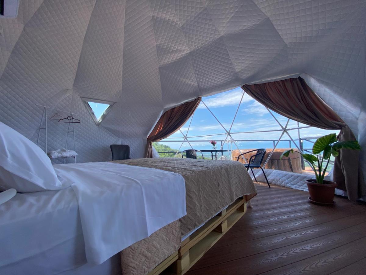 Hotel Signagi Glamping Extérieur photo