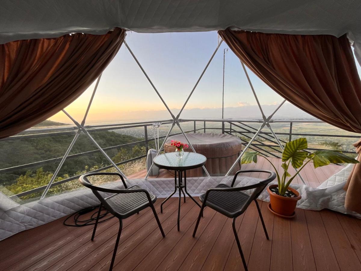 Hotel Signagi Glamping Extérieur photo