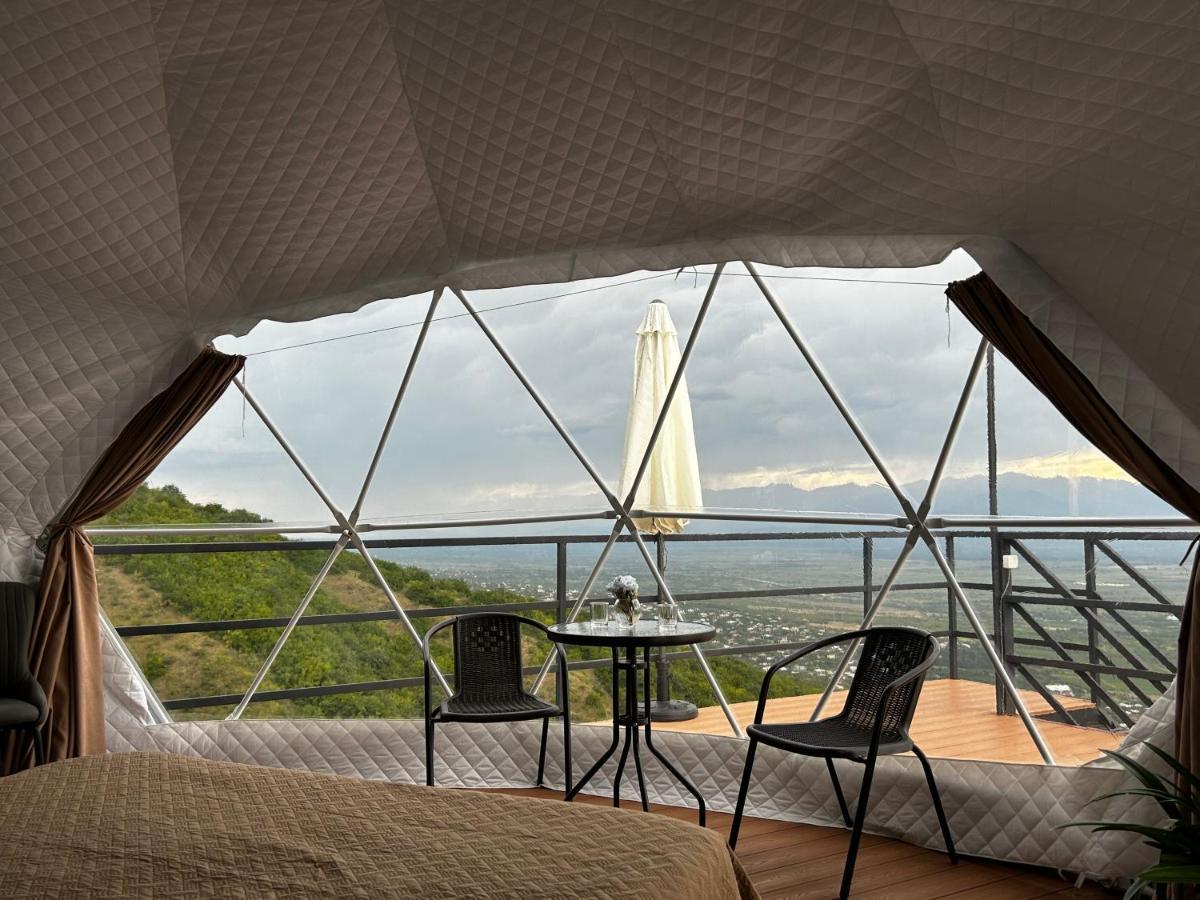 Hotel Signagi Glamping Extérieur photo